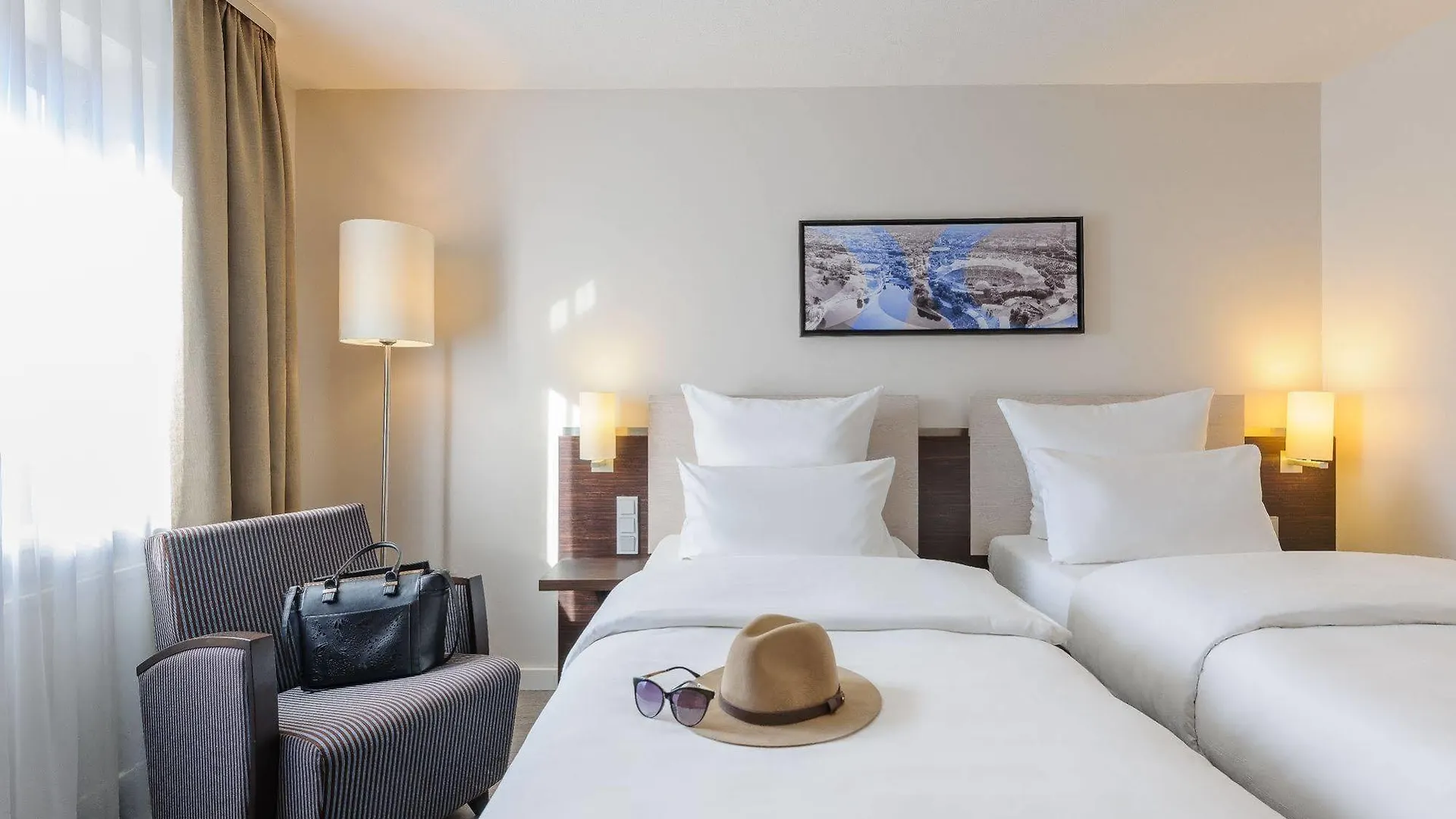 Mercure Hotel Muenchen Sued Messe contacts